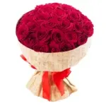 Букет из 35 красных роз в крафт (50 см)